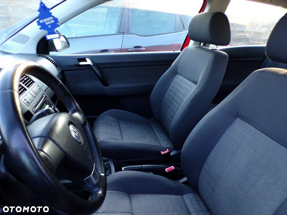 Volkswagen Polo 1.4 16V Comfortline - 18
