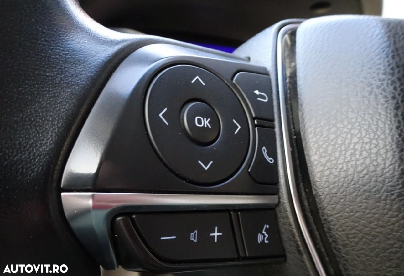 Toyota Camry 2.5 Hybrid Exclusive - 23