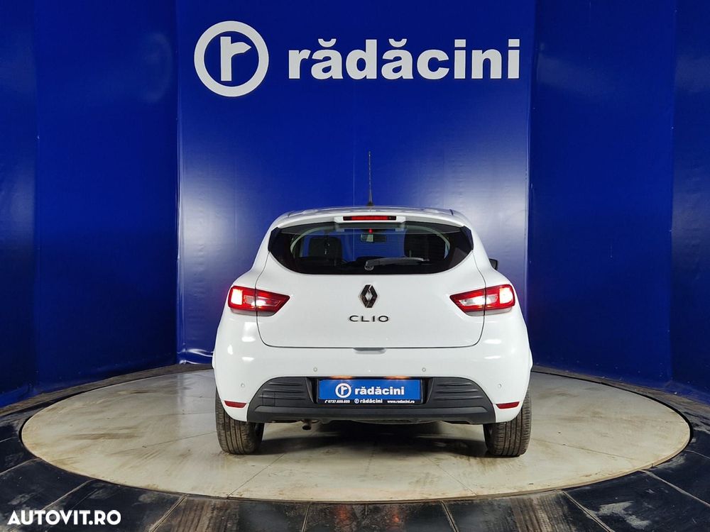 Renault Clio - 8
