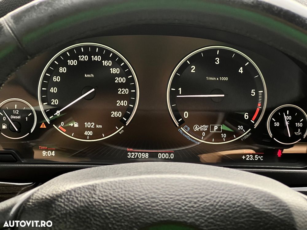 BMW Seria 5 520d xDrive Touring Aut. Luxury Line - 28