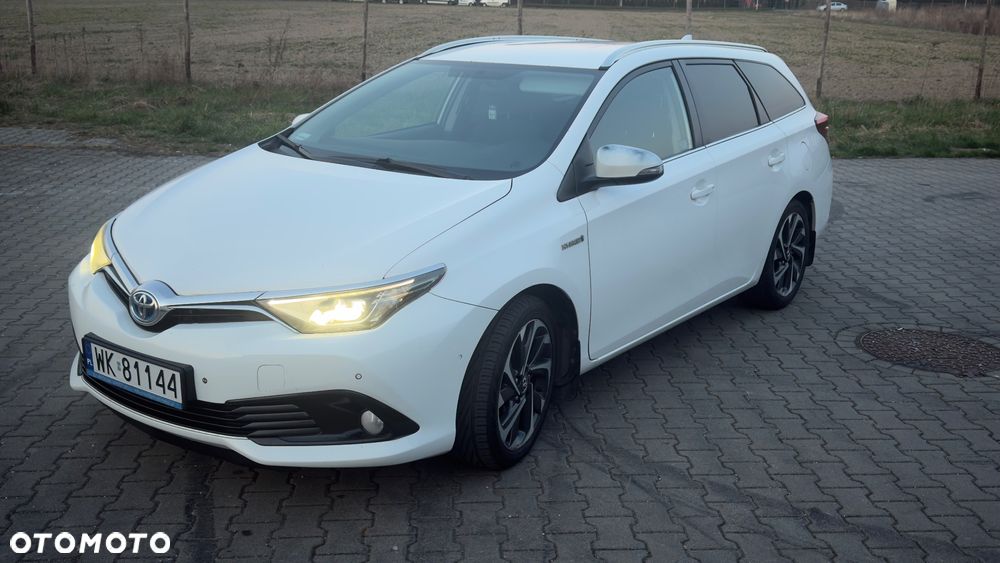 Toyota Auris Hybrid 135 Comfort - 1