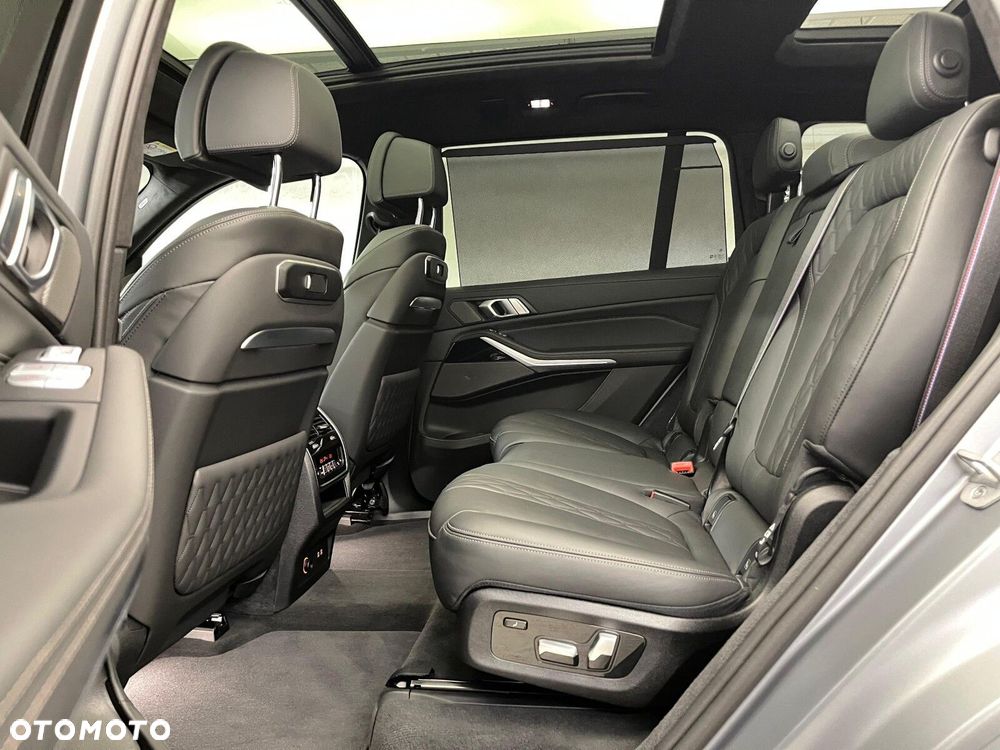 BMW X7 - 23