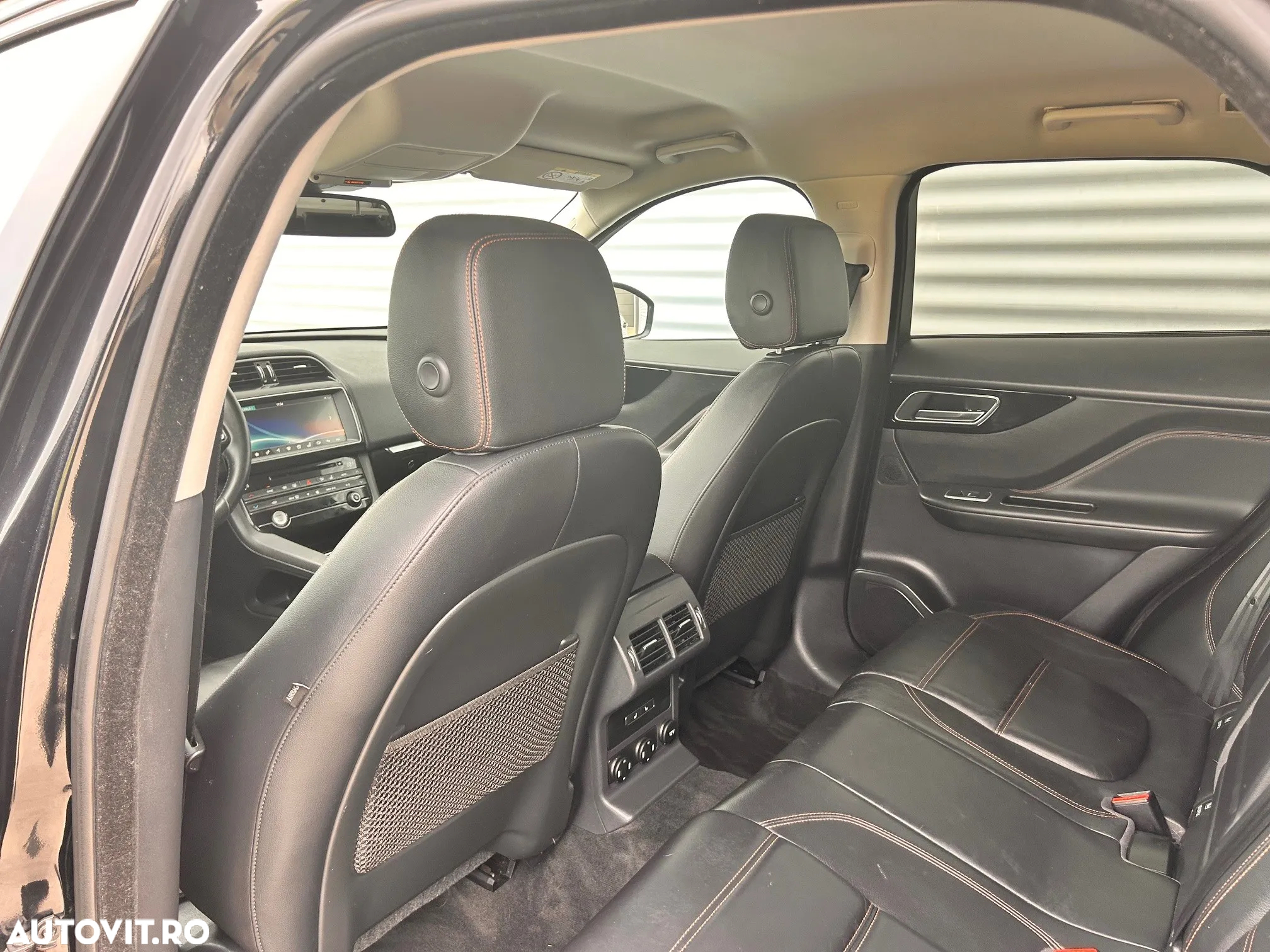 Jaguar F-Pace 20d AWD Prestige - 9