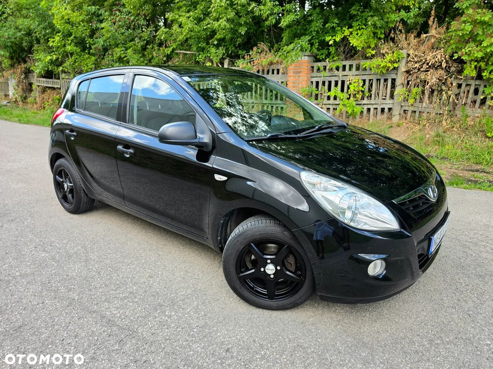 Hyundai i20 1.2 FIFA WM Edition - 16