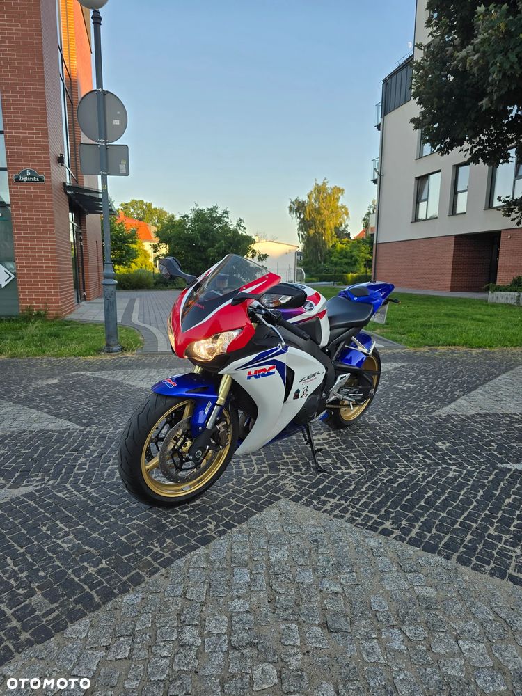 Honda CBR - 1