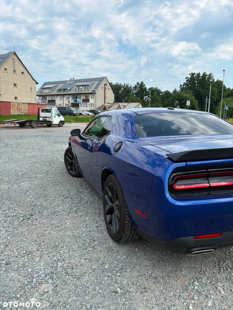 Dodge Challenger - 17