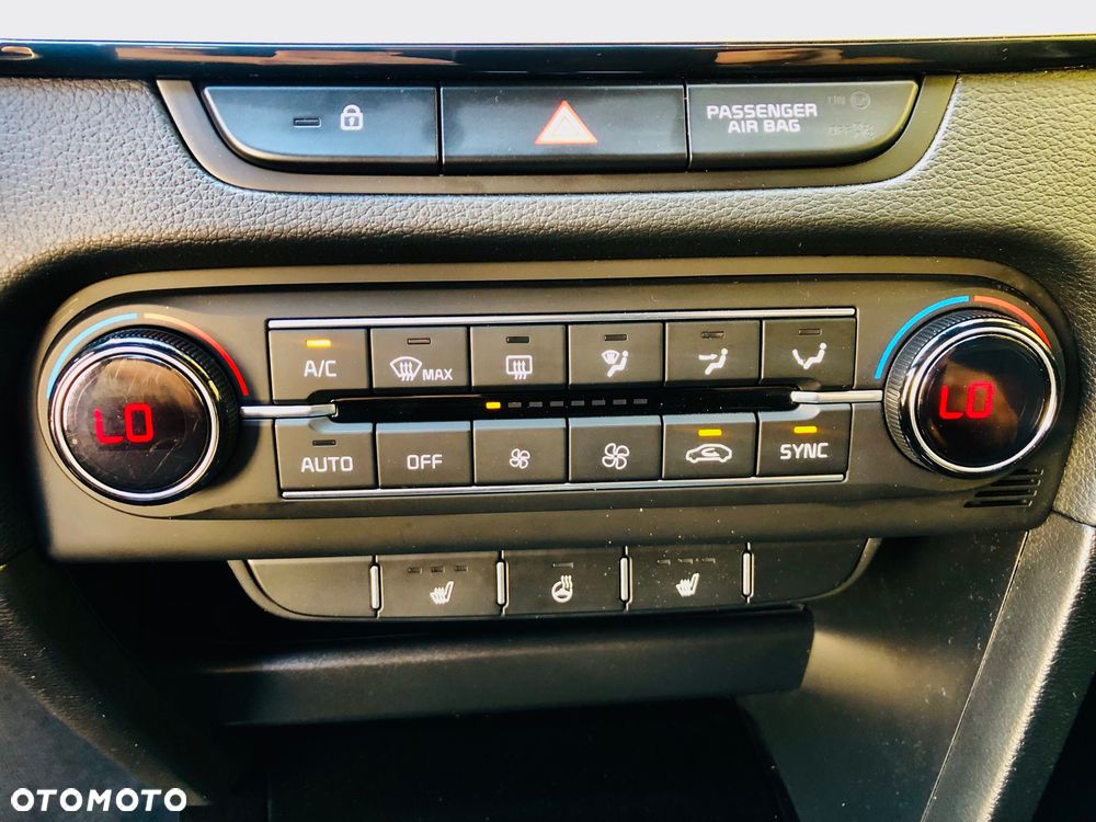 Kia XCeed 1.6 CRDi SCR L Business Line - 16