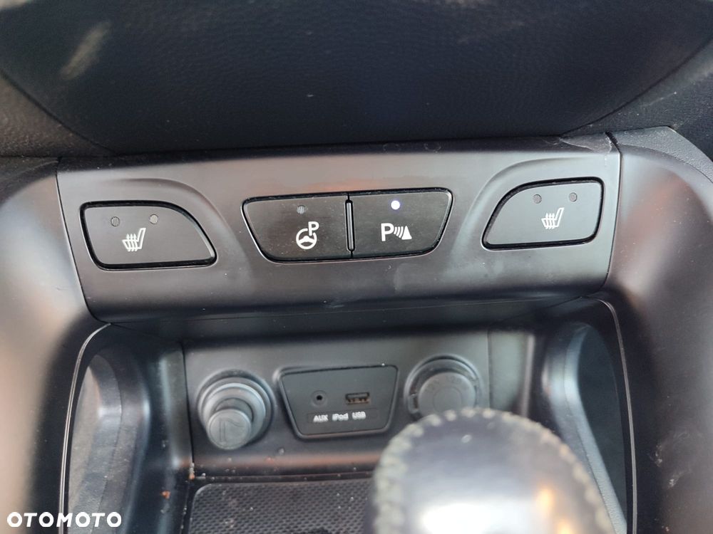 Hyundai ix35 2.0 CRDi 4WD Automatik Premium - 24