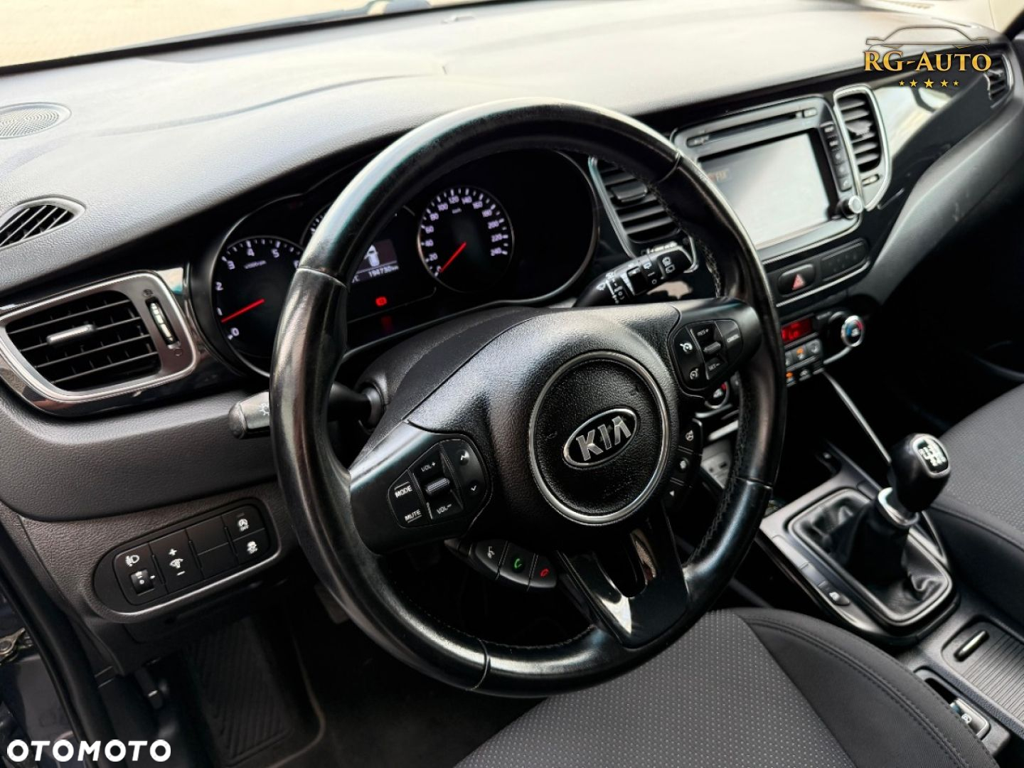 Kia Carens - 20