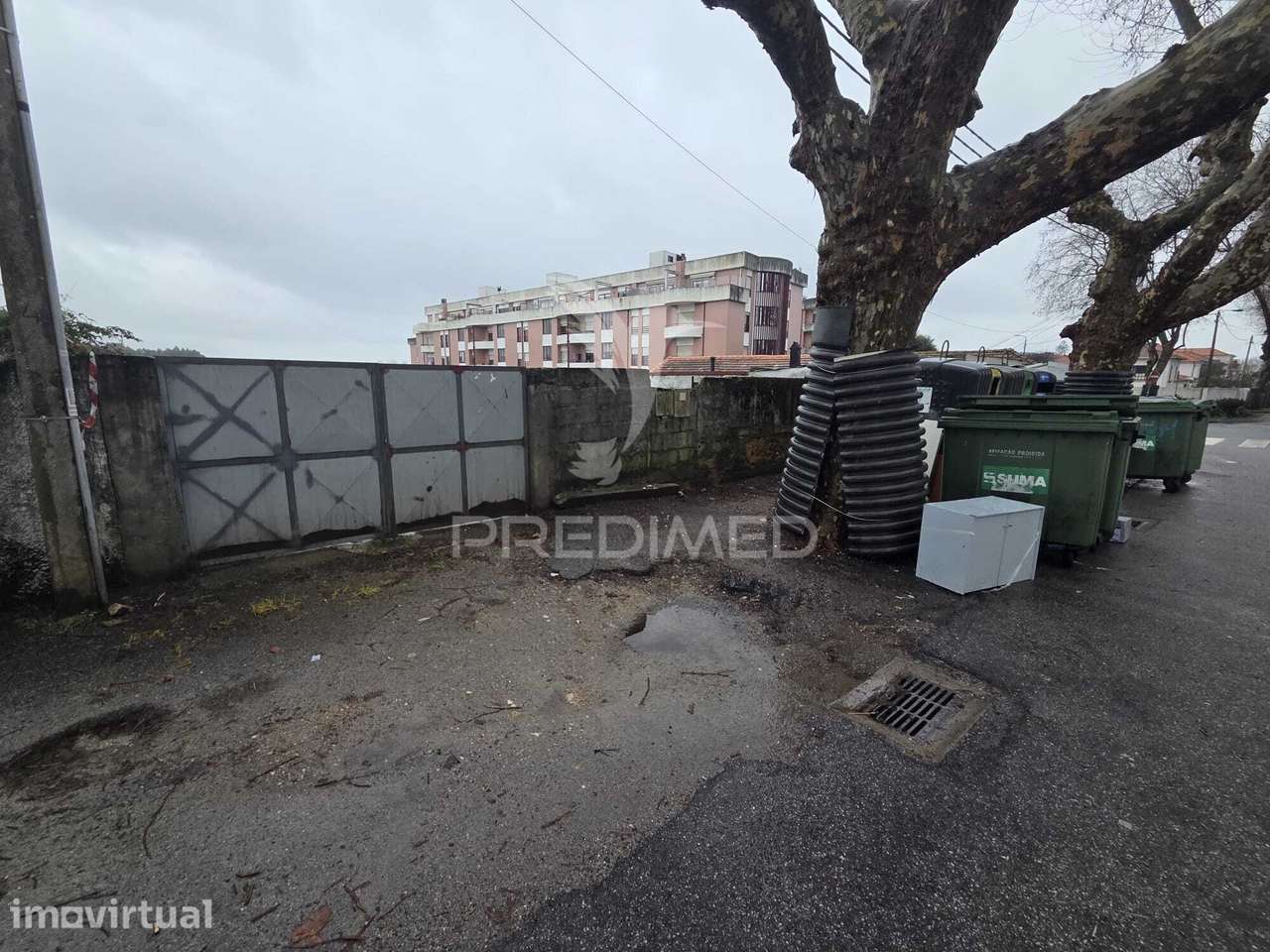 Terreno de Luxo com Projeto em Estudo Moradia V7 a 1,5km da Praia - Grande imagem: 3/9