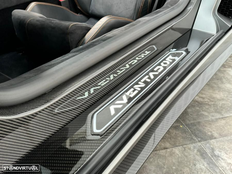 Lamborghini Aventador S - 16
