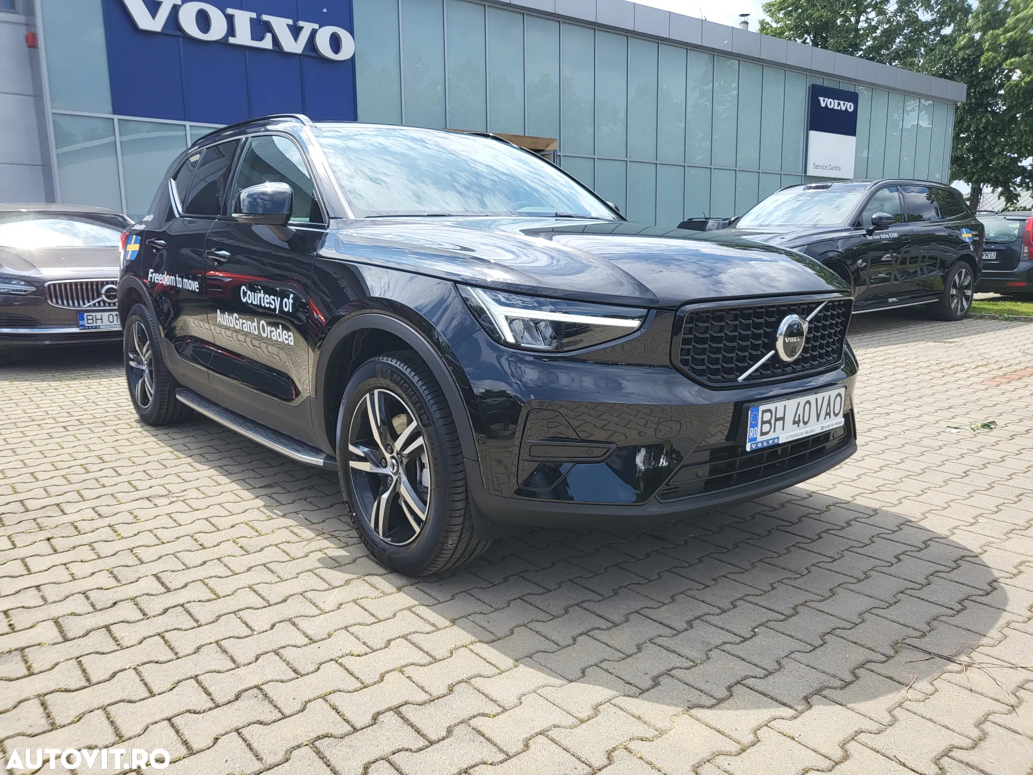 Volvo XC 40 B3 AT FWD MHEV Plus Dark - 7