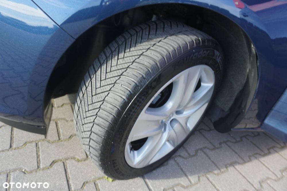 Opel Astra 1.4 T Enjoy S&S - 19