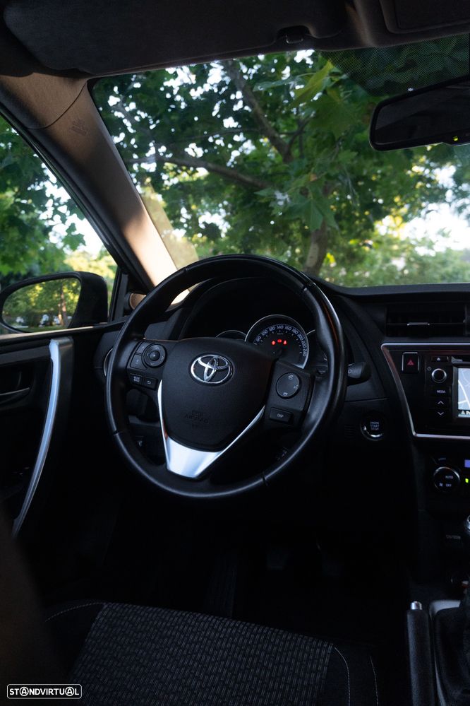 Toyota Auris 1.4 D-4D Exclusive +Skyv.+Navi - 7