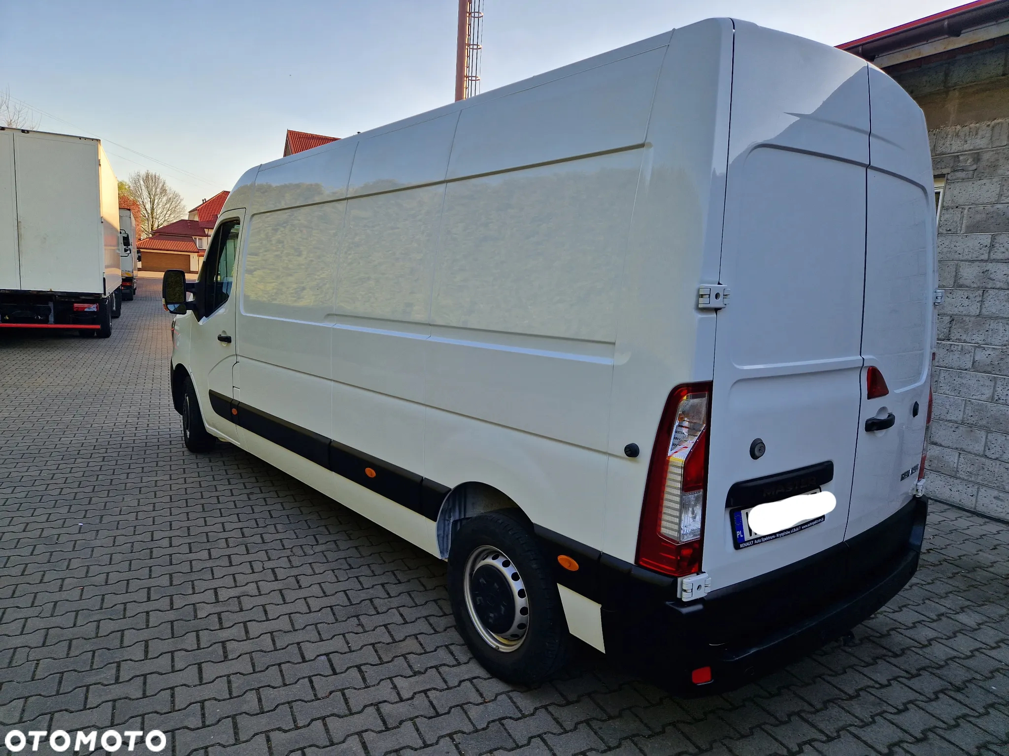 Renault Master 2.3 Salon PL L3H2 - 6