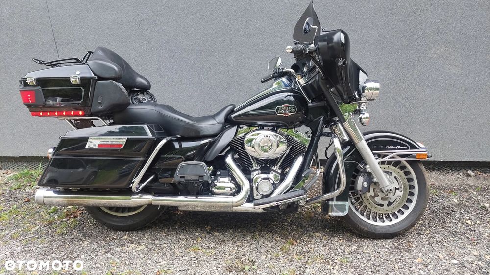 Harley-Davidson FLHT Electra Glide Standard - 1