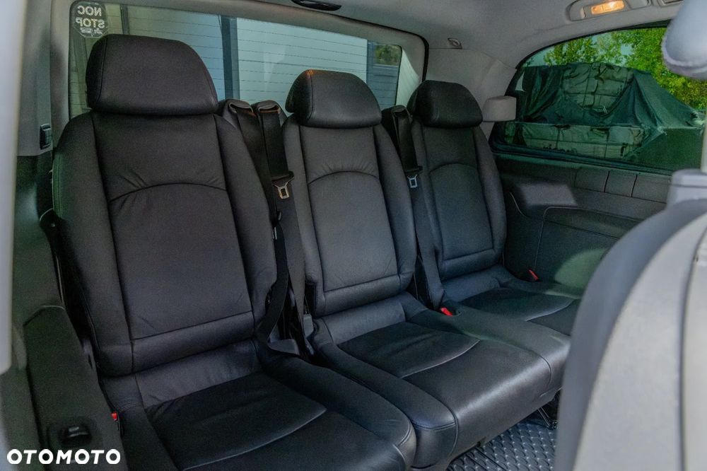 Mercedes-Benz Viano - 9