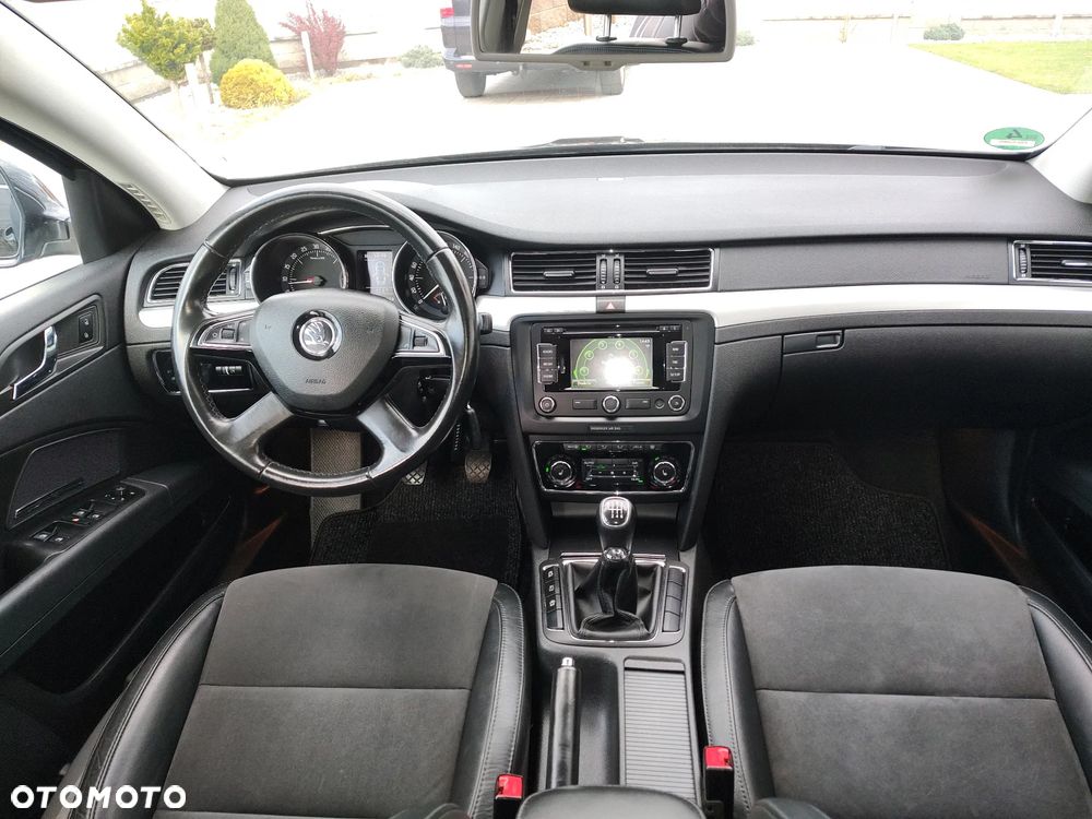 Skoda Superb 2.0 TDI Elegance - 7