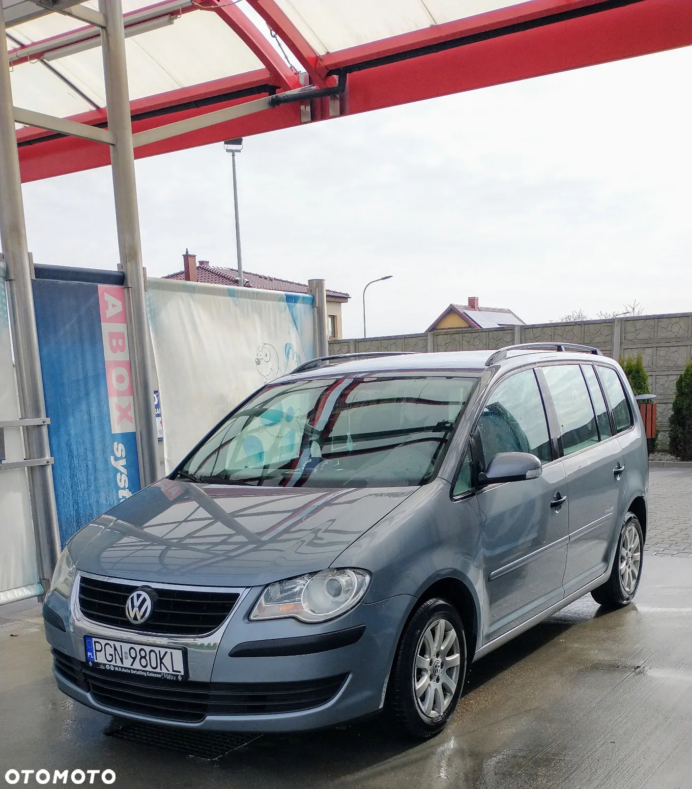 Volkswagen Touran - 4