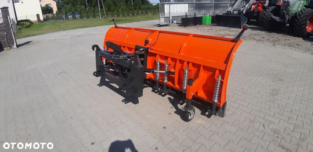 Pług do śniegu składany hydraulicznie - 1