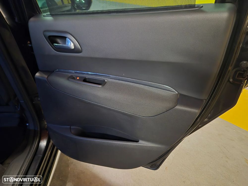 Peugeot 3008 1.6 BlueHDi Style - 36