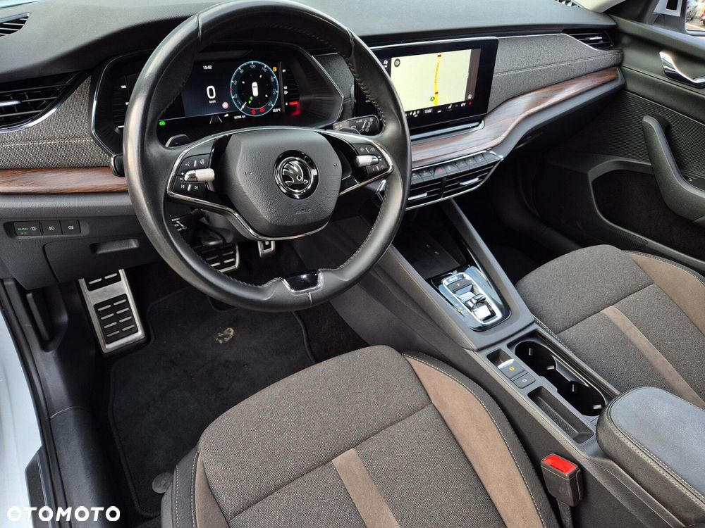 Skoda Octavia 2.0 TDI 4x4 Scout DSG - 9