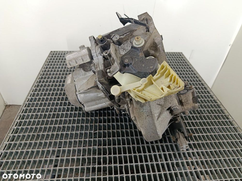 SKRZYNIA BIEGÓW MANUALNA 5 PEUGEOT 207 20DP27 1.6 HDI - 2