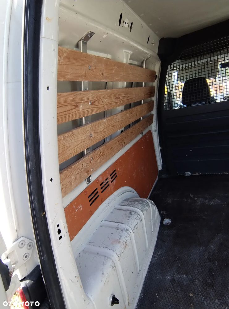 Volkswagen Caddy - 5