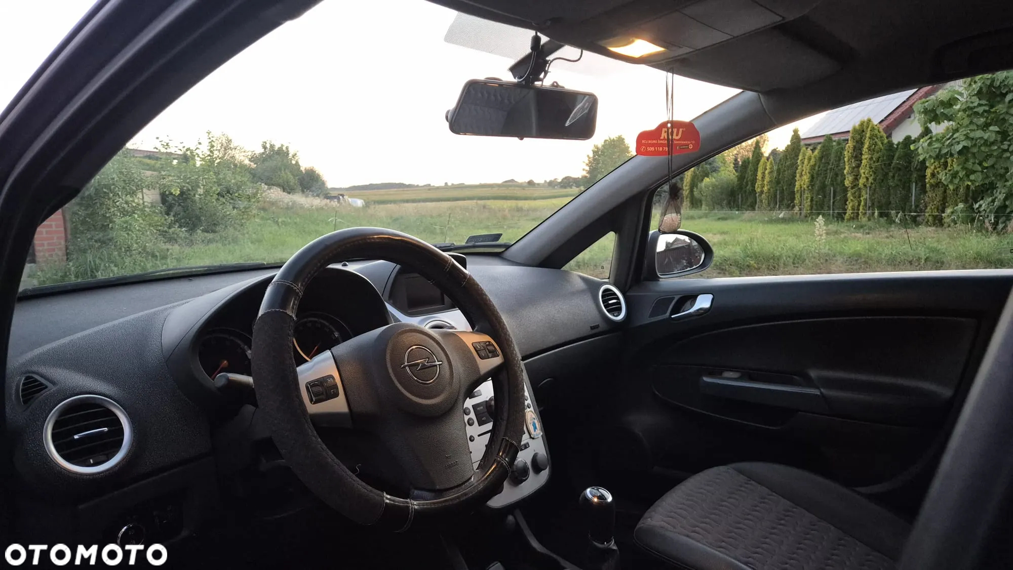 Opel Corsa 1.4 16V Cosmo - 7