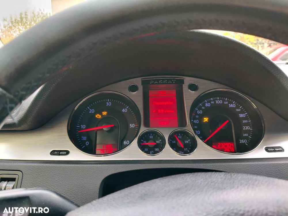 Volkswagen Passat Variant 2.0 TDI Highline DPF 4Motion - 3