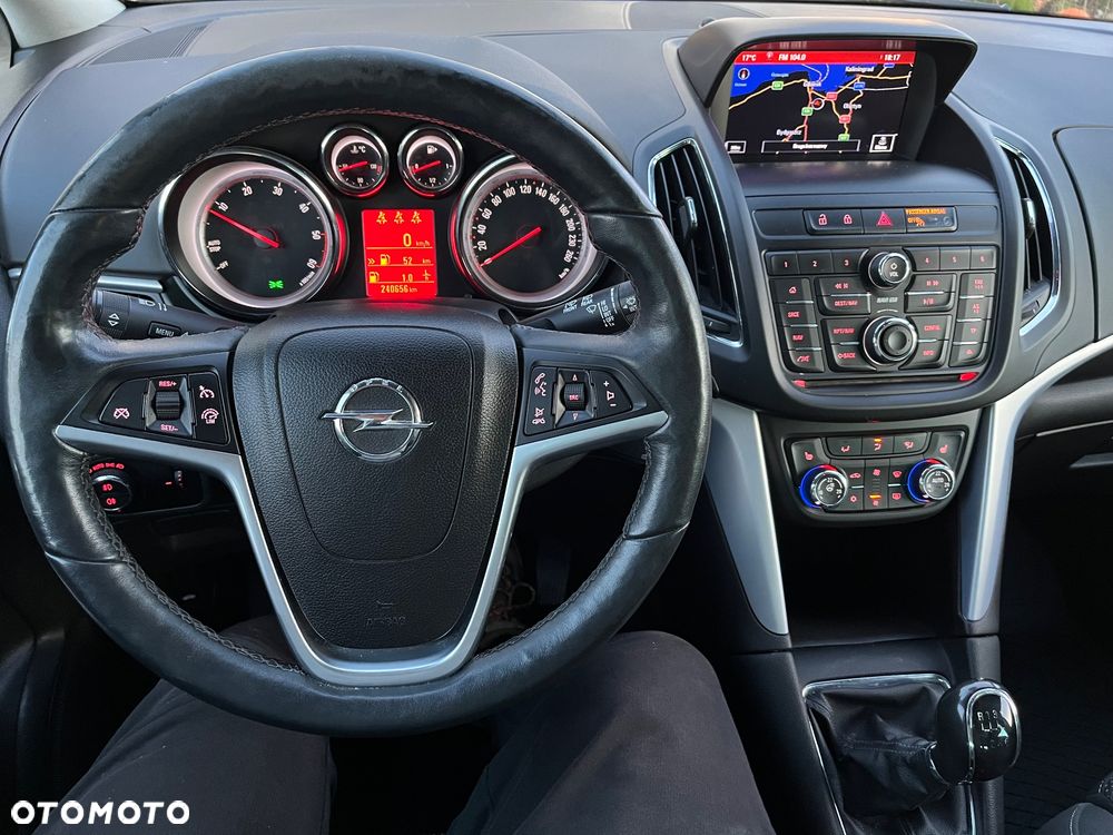 Opel Zafira - 10