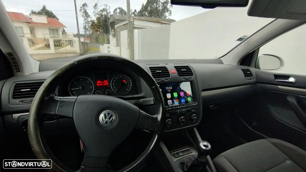 VW Golf 2.0 TDi Confortline - 5