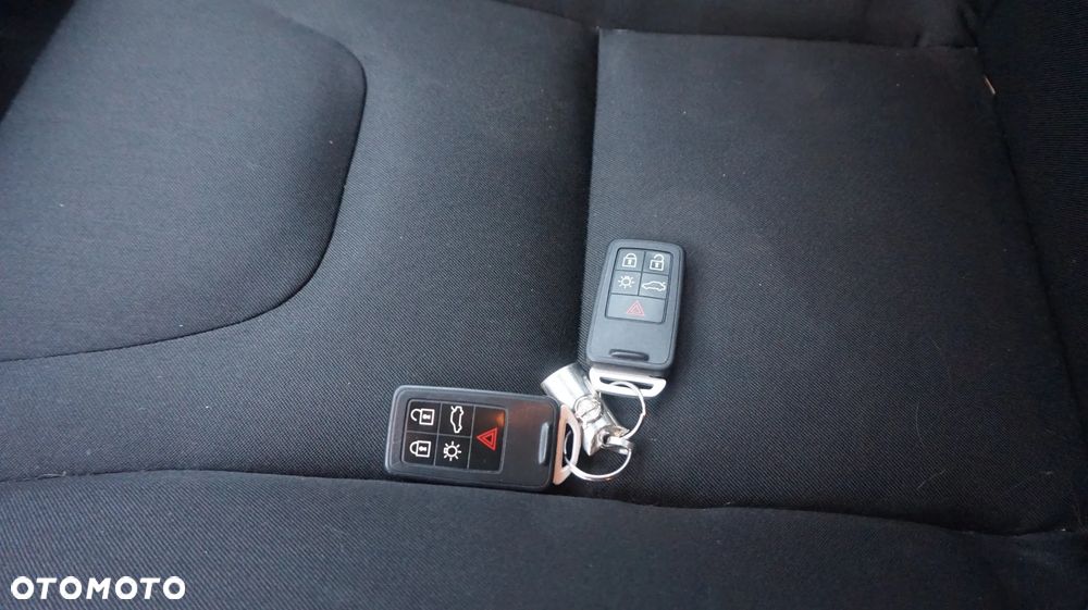 Volvo V60 D2 Linje Svart - 14