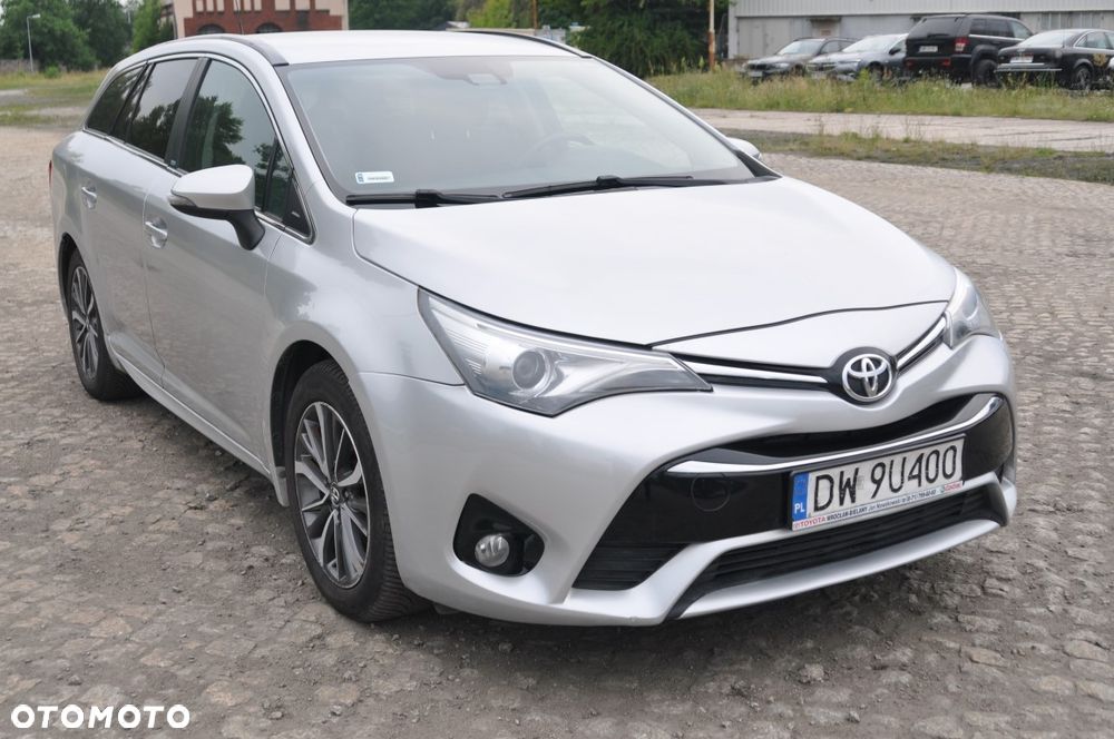 Toyota Avensis 2.0 D-4D Selection - 4