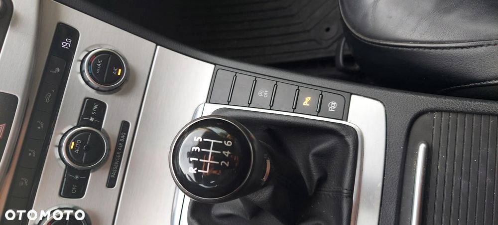 Volkswagen Passat 1.4 TSI BlueMotion Technology Comfortline - 22