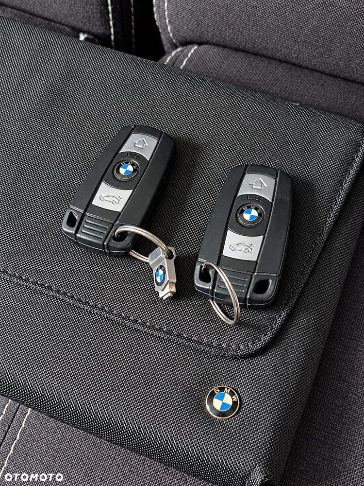 BMW Seria 3 330d - 24