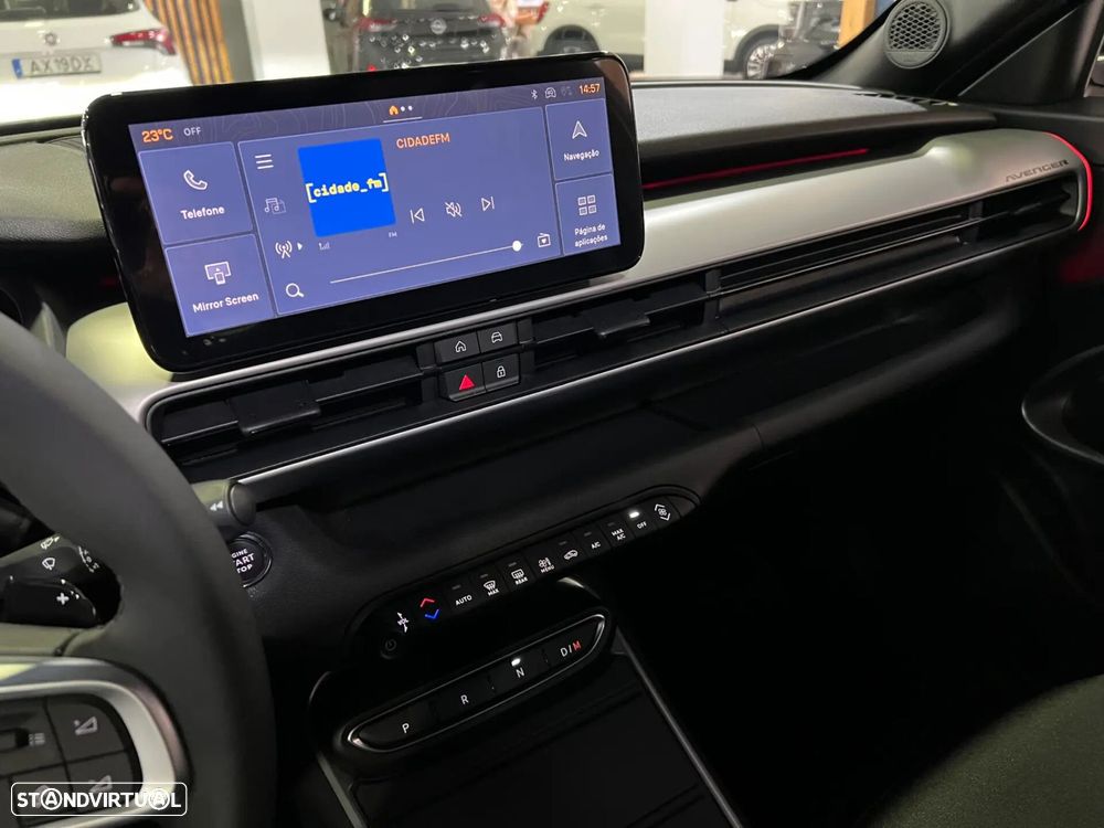 Jeep Avenger 1.2 e-Hybrid Summit DCT - 27