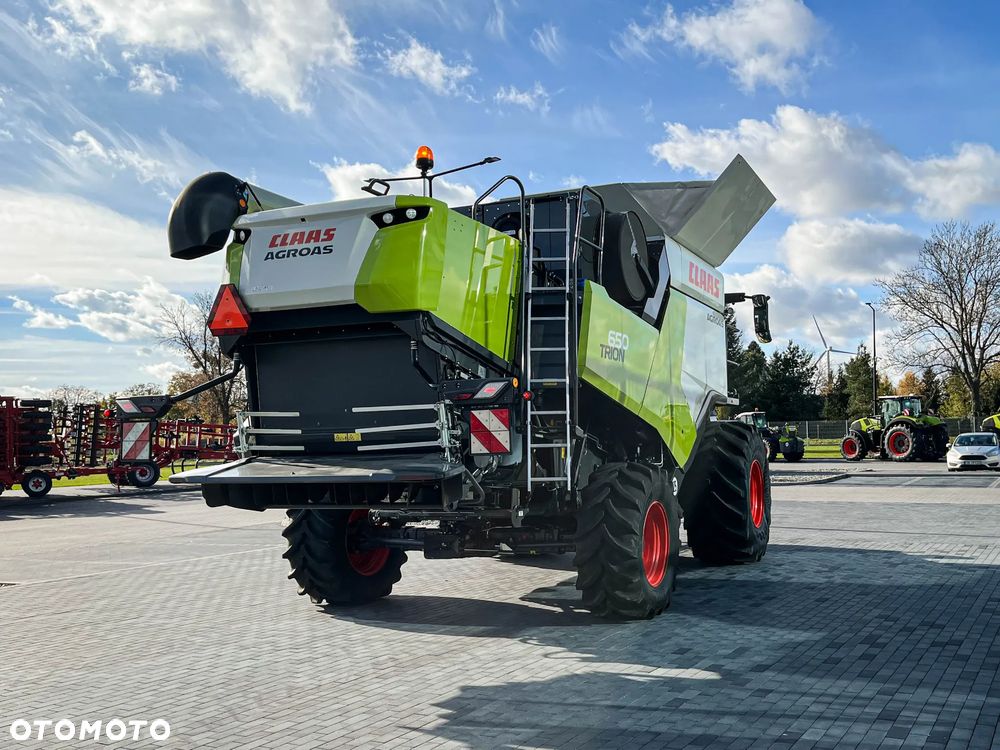 Claas TRION 650 - 5
