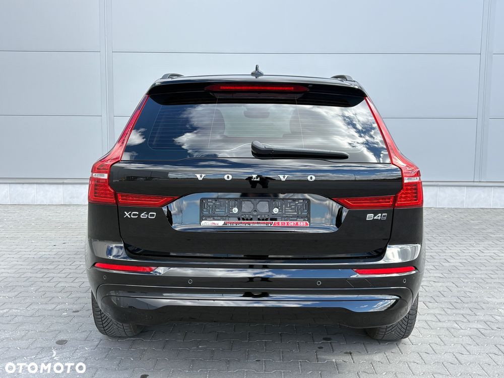 Volvo XC 60 B4 D AWD Geartronic Momentum Pro - 16