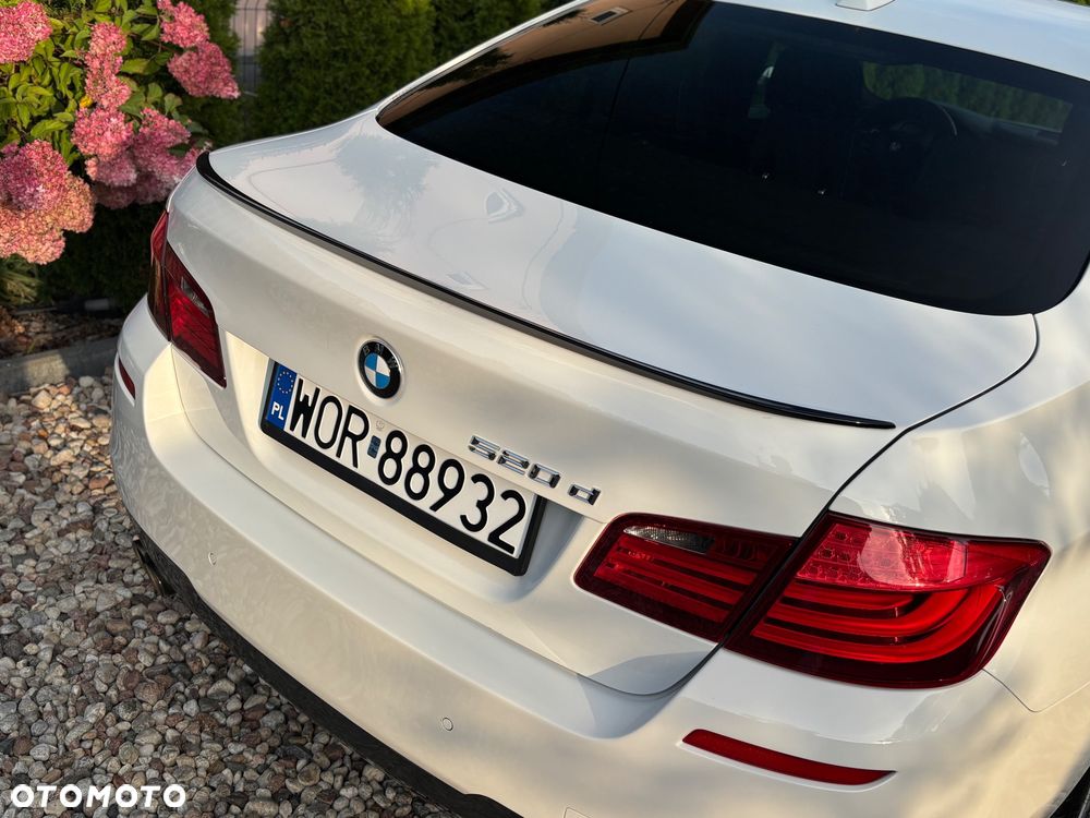 BMW Seria 5 520d - 23