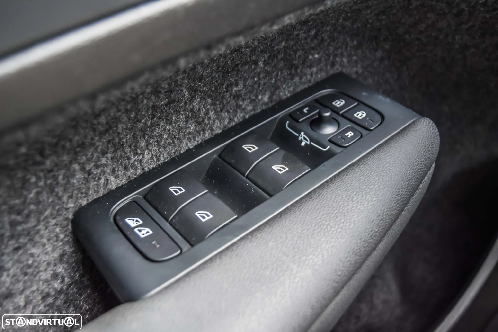 Volvo C40 Recharge Extended Range Plus - 22