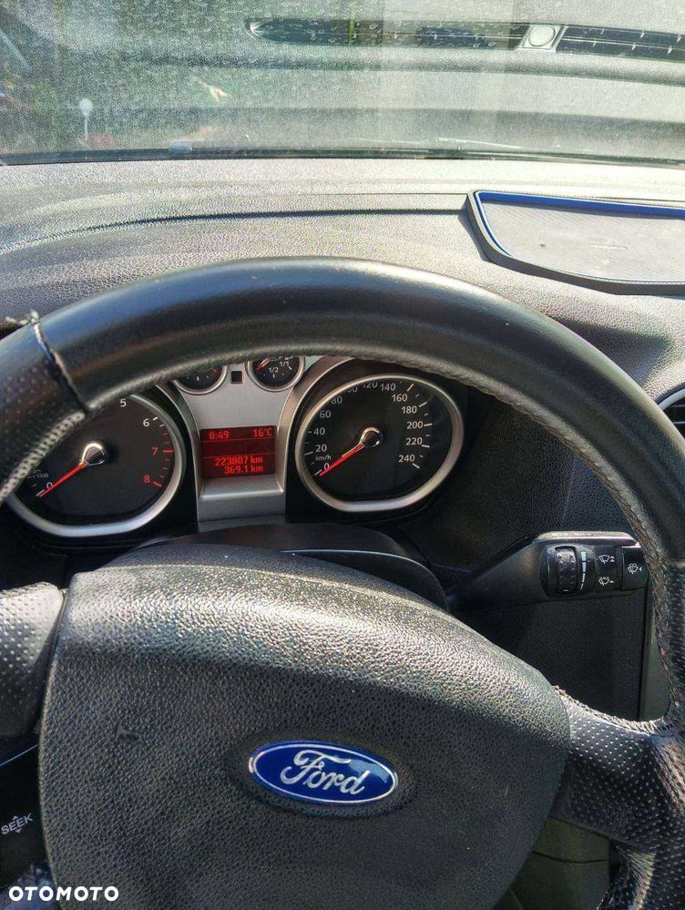 Ford Focus - 8