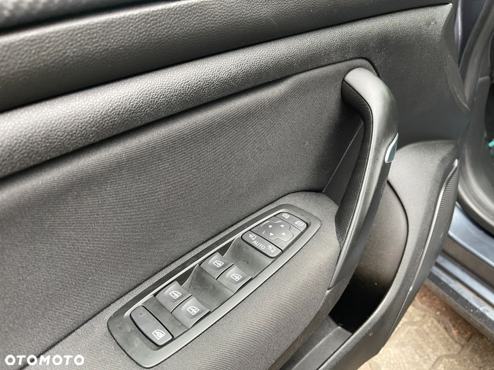 Renault Megane BLUE dCi 115 EDC INTENS - 20