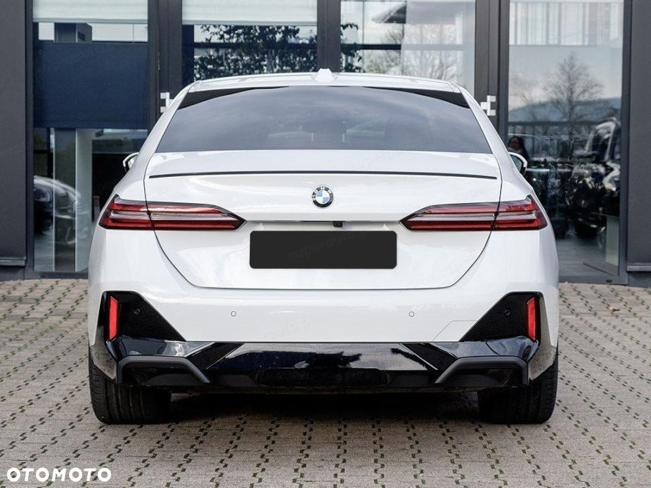 BMW Seria 5 520d xDrive mHEV M Sport - 3