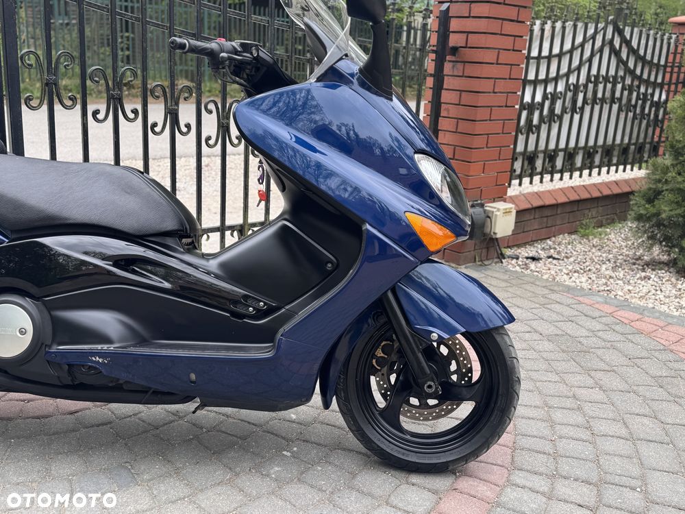 Yamaha Tmax - 10