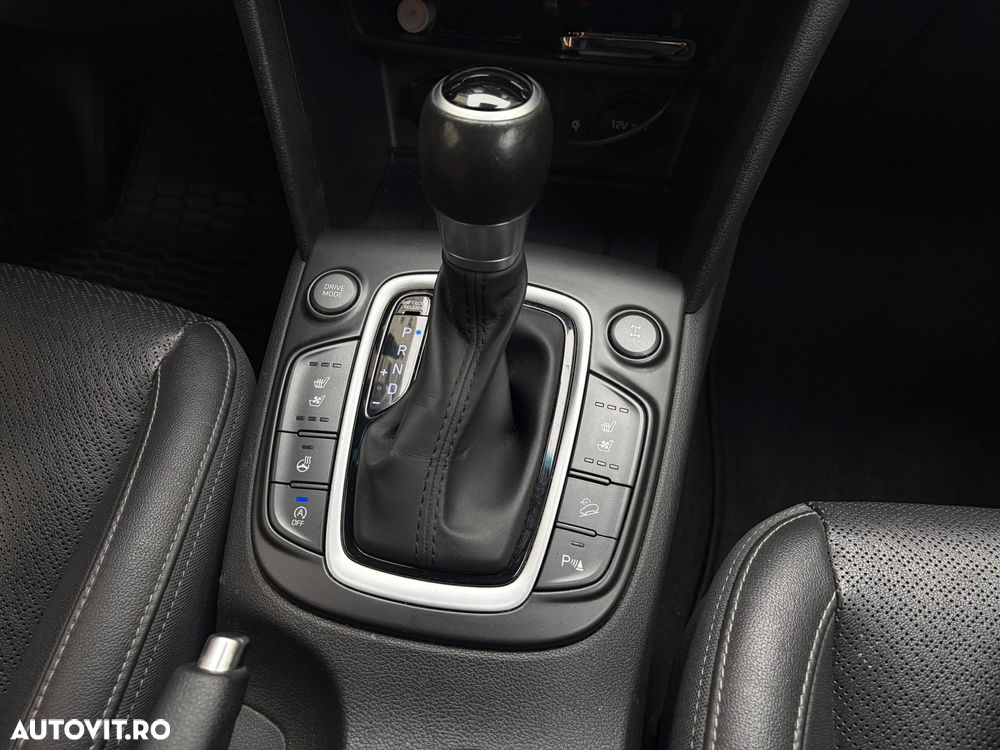 Hyundai KONA 1.6 T-GDI 4WD Aut. Premium - 11