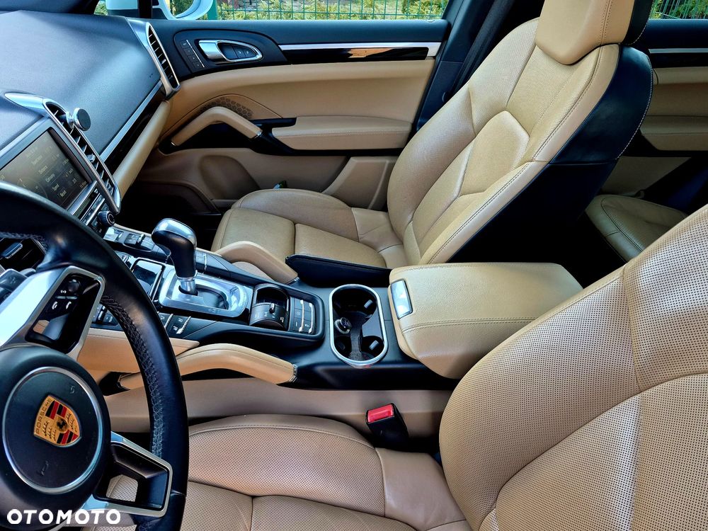 Porsche Cayenne Tiptronic S - 12