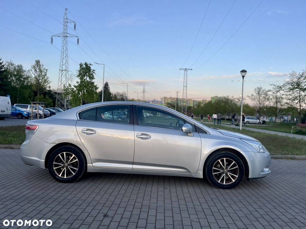 Toyota Avensis 1.8 Sol - 7