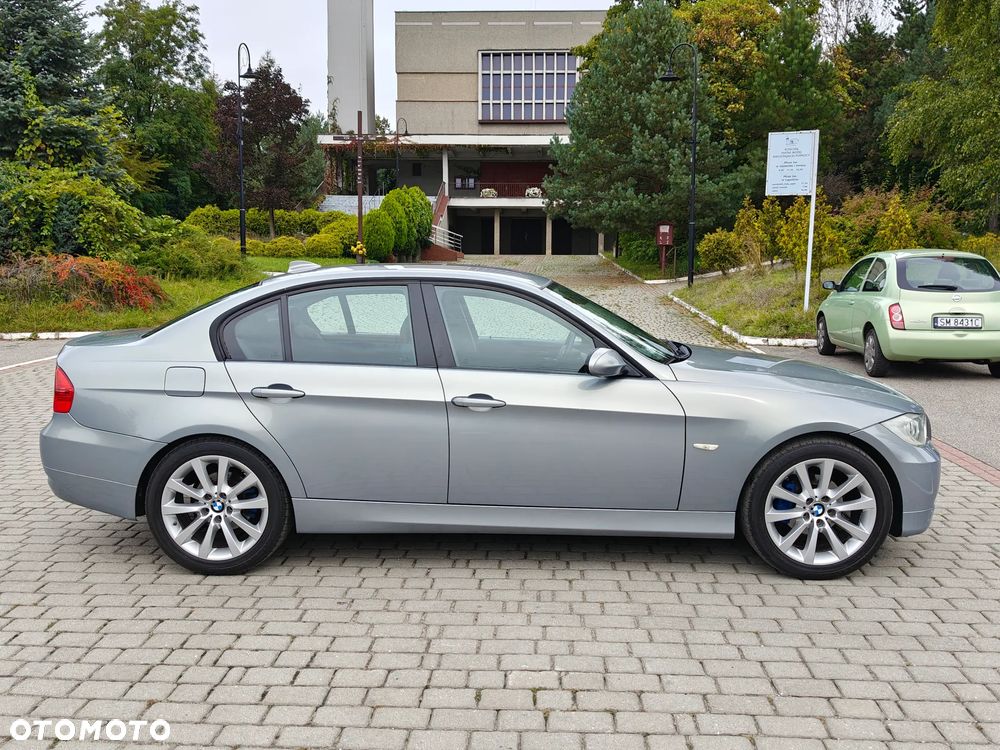BMW Seria 5 520i - 23