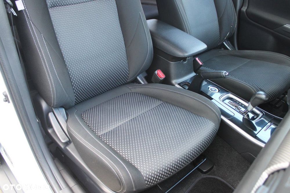 Mitsubishi Outlander - 21